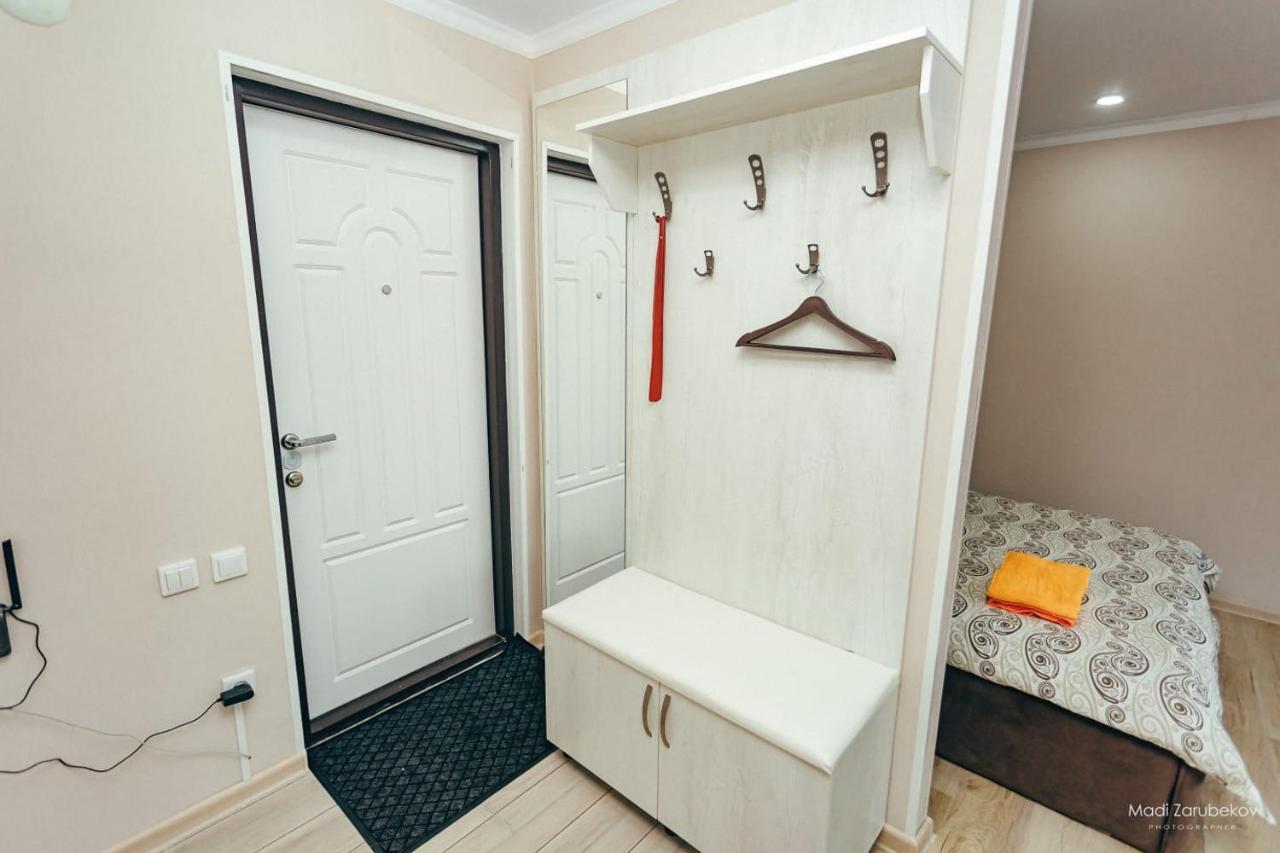 Cosy flat Lägenhet Semey Exteriör bild