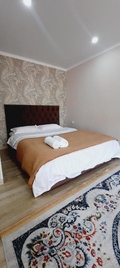 Cosy flat Lägenhet Semey Exteriör bild